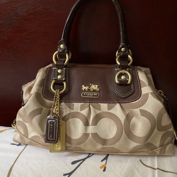 Coach Madison Gold Signature Handbag H0868-12947 - Picture 7 of 11